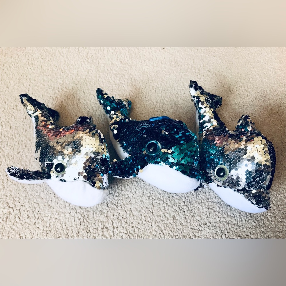 Posh sequence stuffed whale animals. Silver & blue. Good condition.